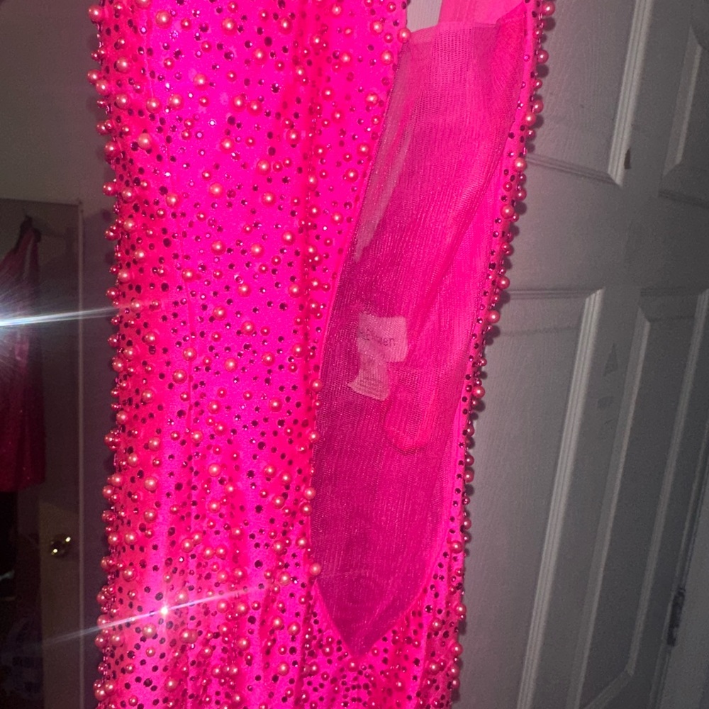Vibrant Fuchsia Sequin Dress 💖✨ - Picture 3 of 5